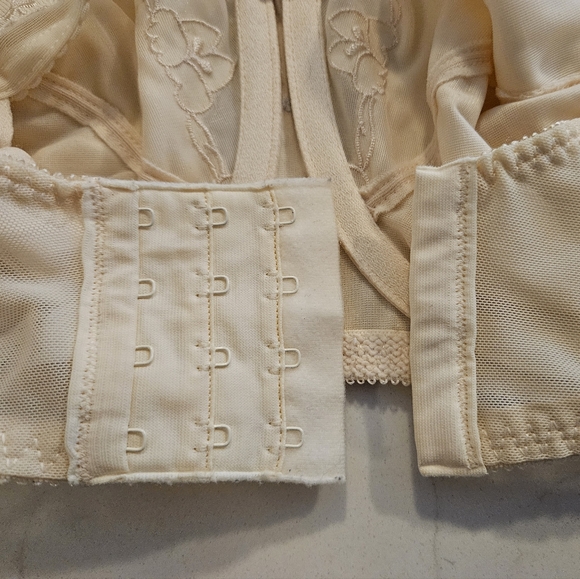 Bali Bra 34DD - Picture 4 of 4